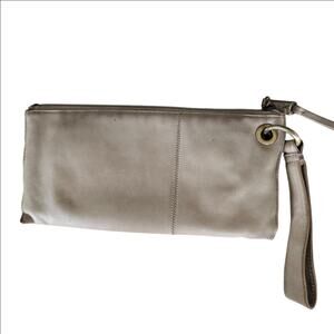 Hobo Vida Metallic Tan Leather Wristlet